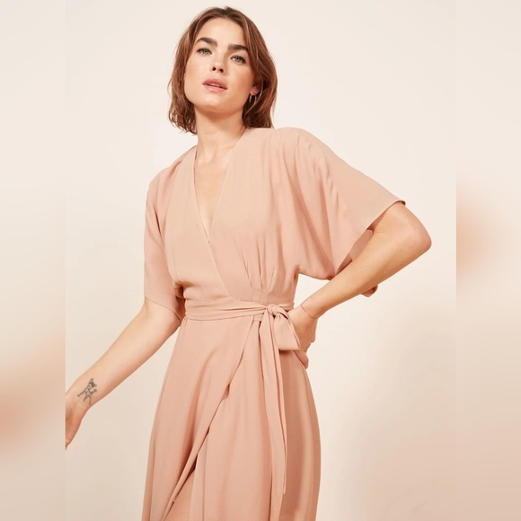 Reformation Winslow dress in Blush - Picture 5 of 13